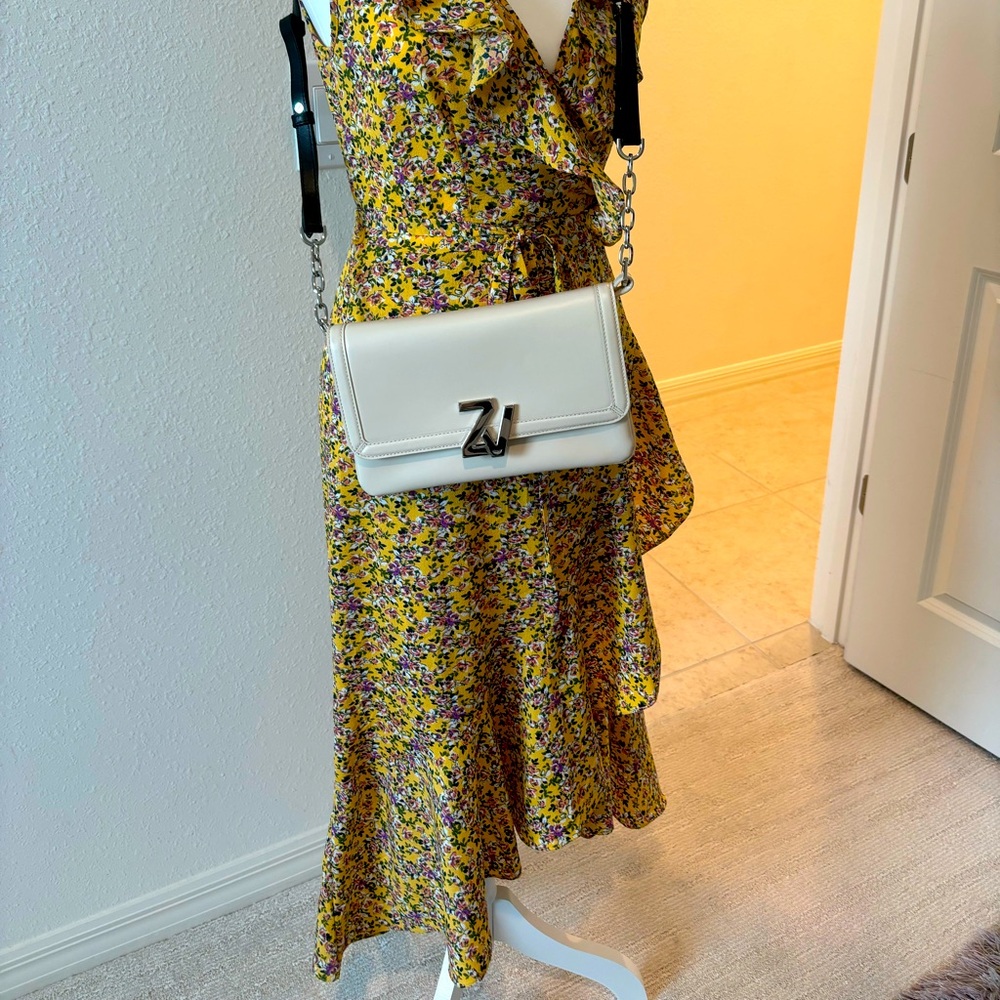 Beautiful white clutch or shoulder bag. Brand new, never used.